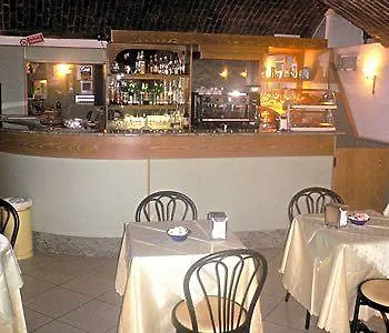 Hotel2000 Милан Отель