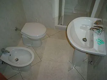 Hotel2000 Милан Отель