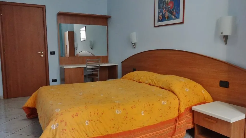 Hotel2000 Милан