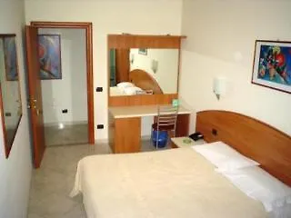 Hotel2000 Милан 2*,